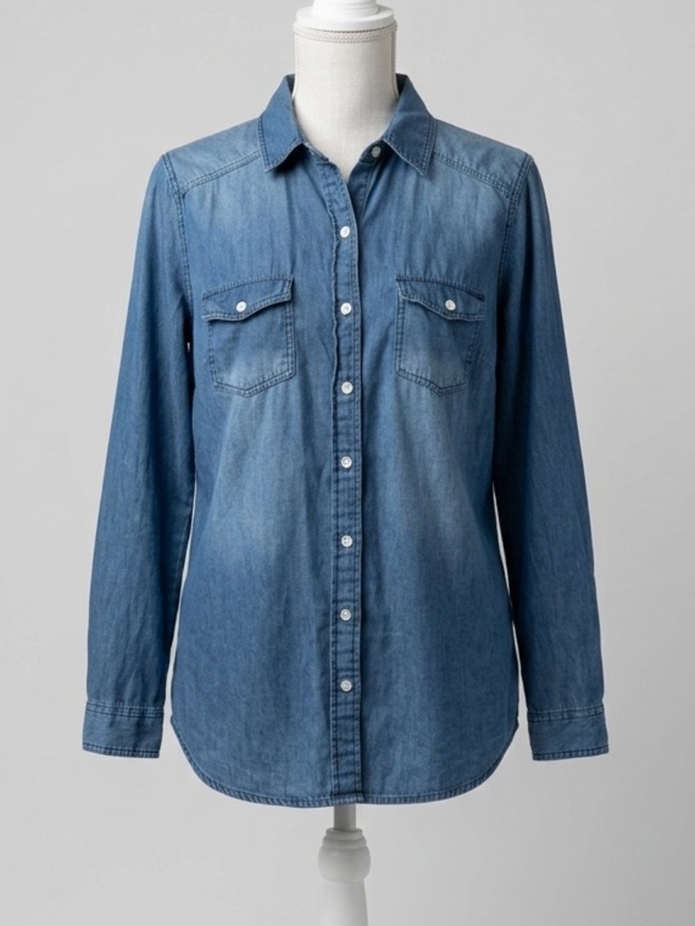 Torrid Taylor Long Sleeve Denim Button Down Shirt Size M/L